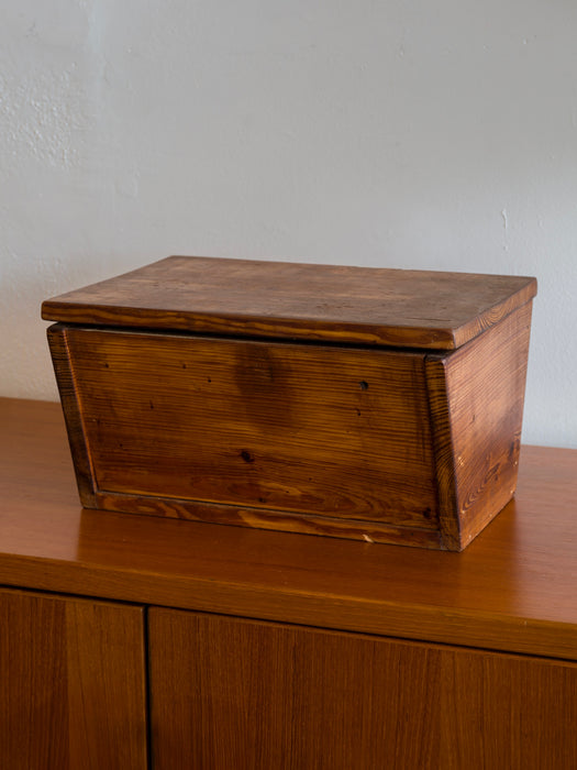 Lidded Box With Hinged Lid