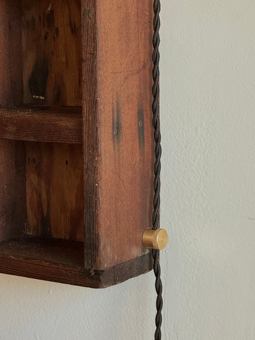 Cube Shelf With Lamp