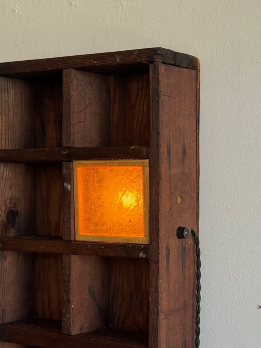Cube Shelf With Lamp