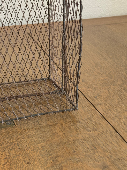 Wire Bag With Handle And Latch