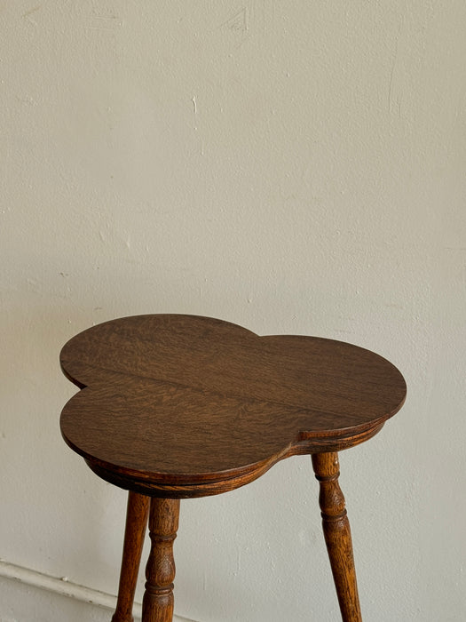 Oak Clover Table