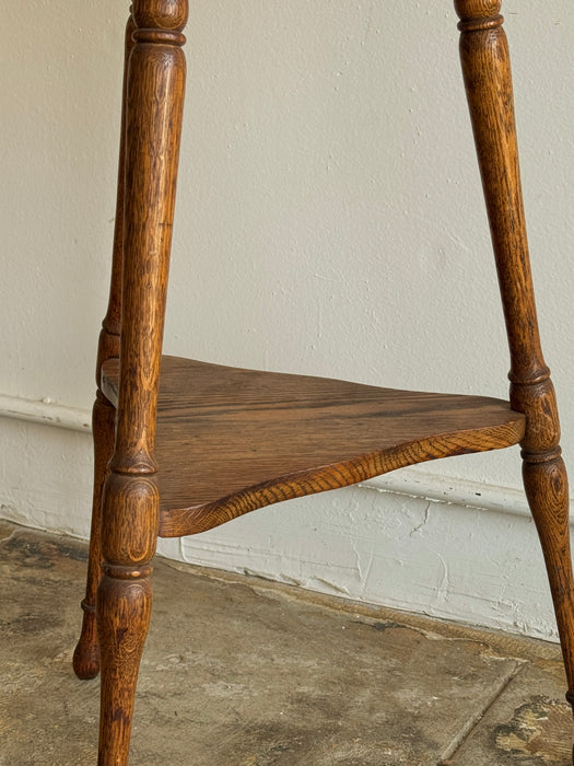 Oak Clover Table