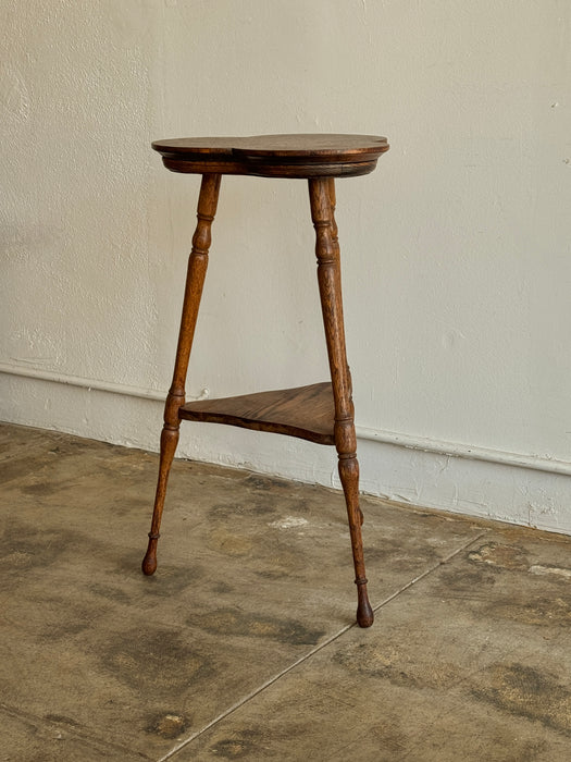 Oak Clover Table