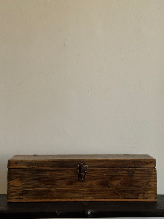 Box Joint Chest With Handles