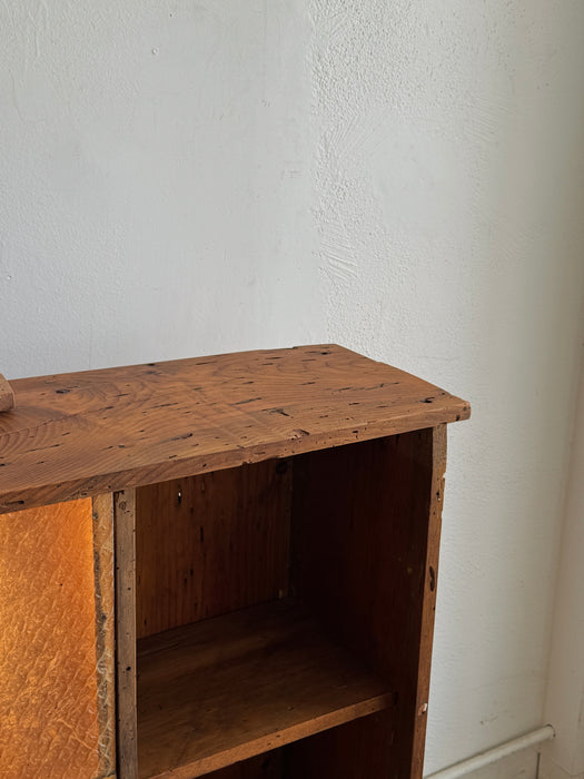 Shelves With Integrated Light