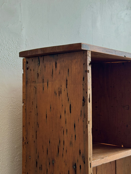 Shelves With Integrated Light