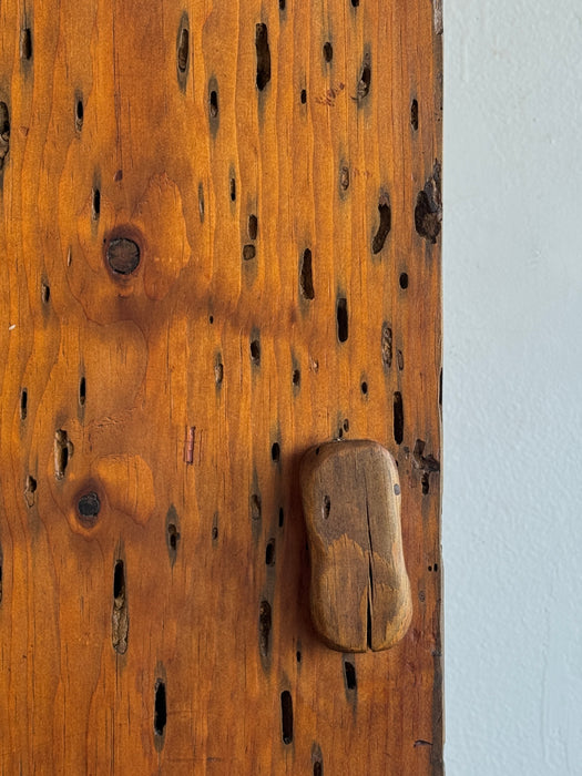 Wall Cabinet With Lamp
