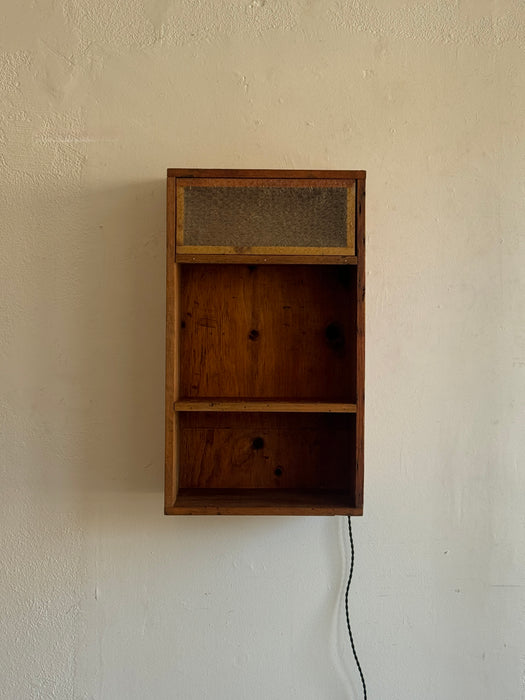 Shelf With Integrated Light