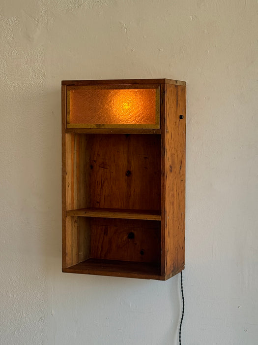 Shelf With Integrated Light