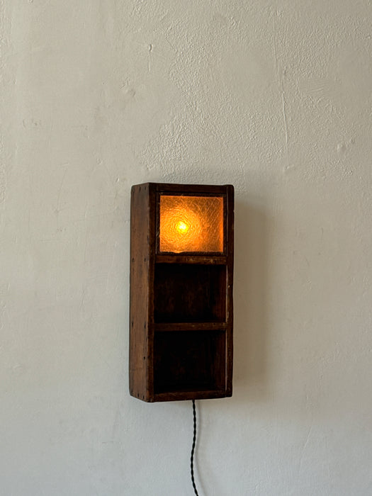 Cube Shelf With Lamp