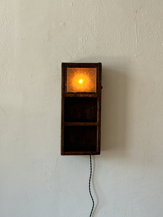 Cube Shelf With Lamp