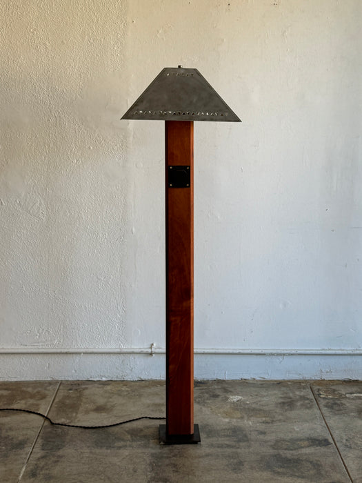 Triangolo Standing Lamp