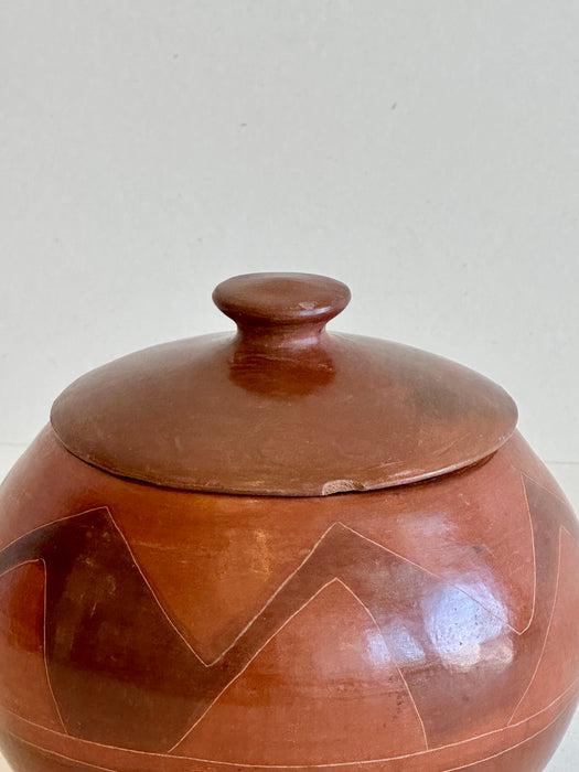 Clay Pot With Lid