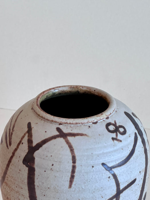 Motif Vase