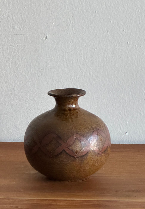 Petite Bulbous Bud Vase