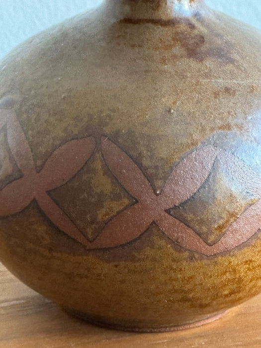 Petite Bulbous Bud Vase