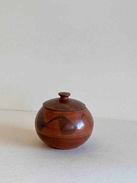 Clay Pot With Lid