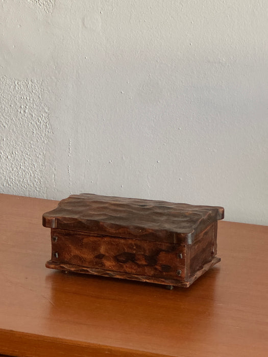 Scalloped Spanish Box