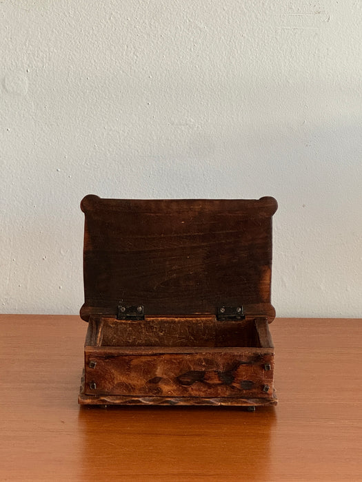 Scalloped Spanish Box