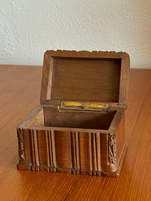 Hand Tooled Box With Lid
