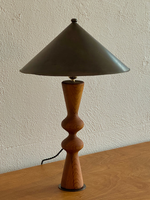 Sinuosa Lamp With Tin Shade